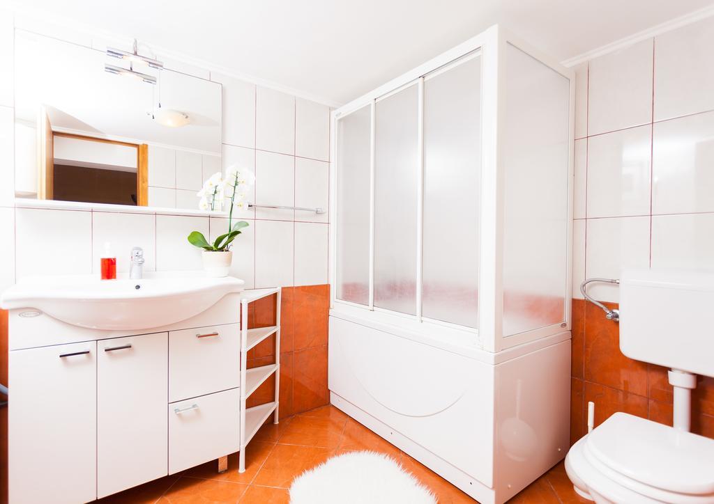 Apartments Gita Zavalatica Extérieur photo